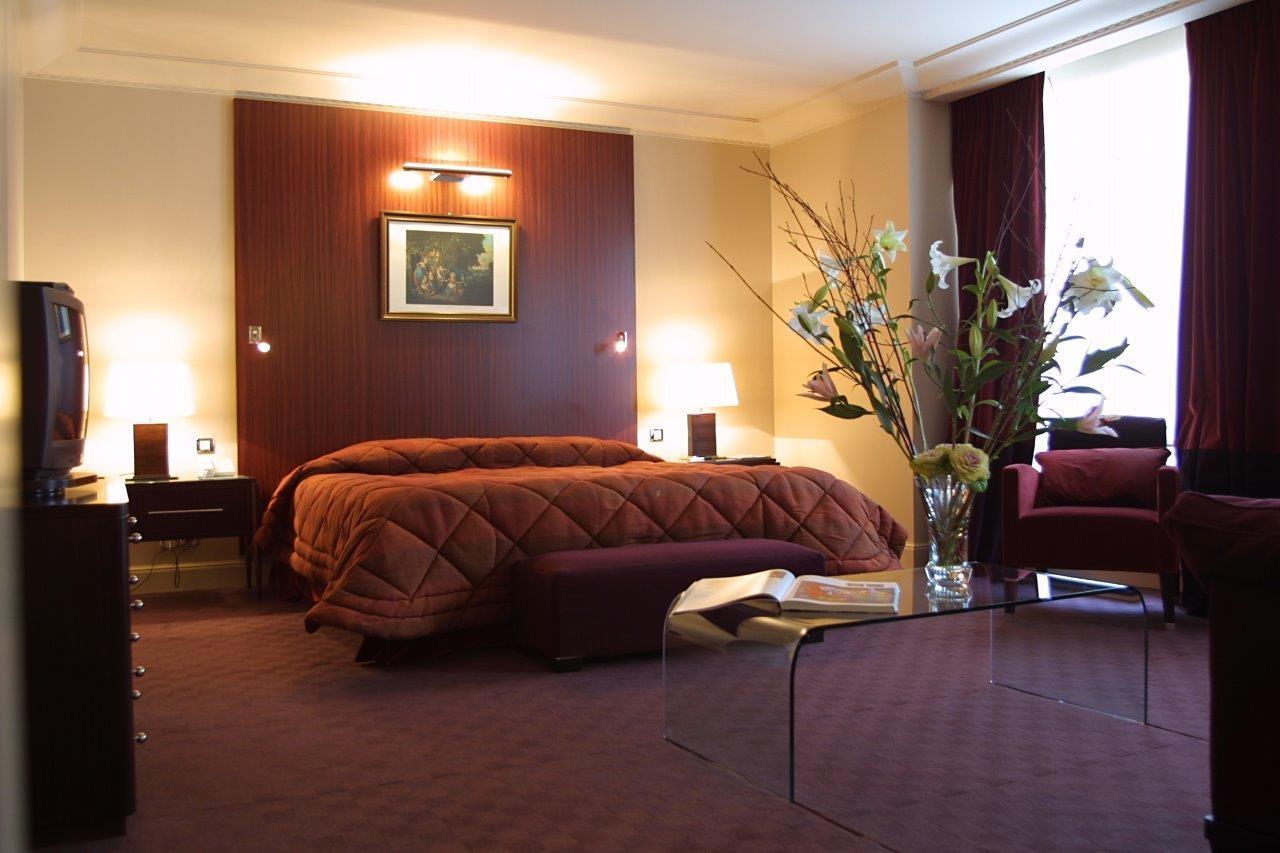 Hotel De Castiglione Paris Bilik gambar